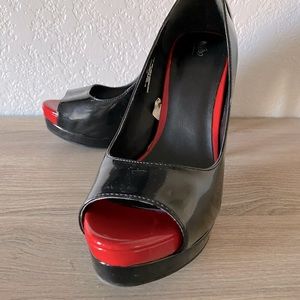 Mossimo black heels with red footbed
